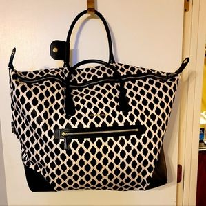 Beautiful  XL Vera Bradley smooth tote bag. Black/white with gold hardware.